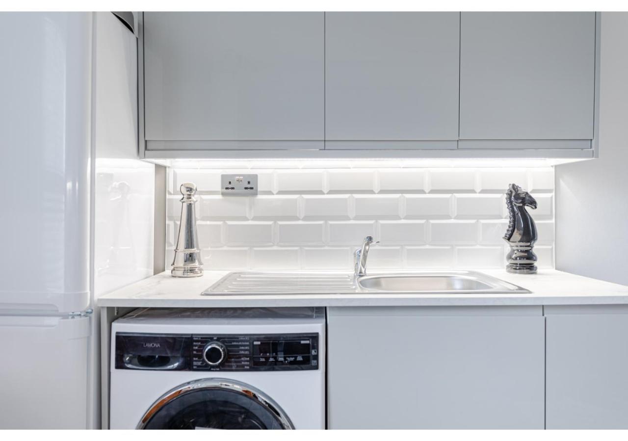 Cozy And Stylish 2 Bedroom Flat In Greater Londra Esterno foto