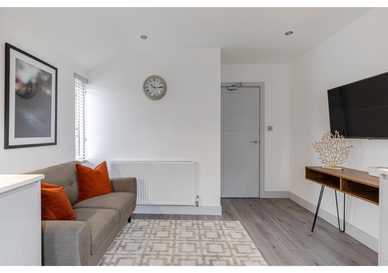 Cozy And Stylish 2 Bedroom Flat In Greater Londra Esterno foto