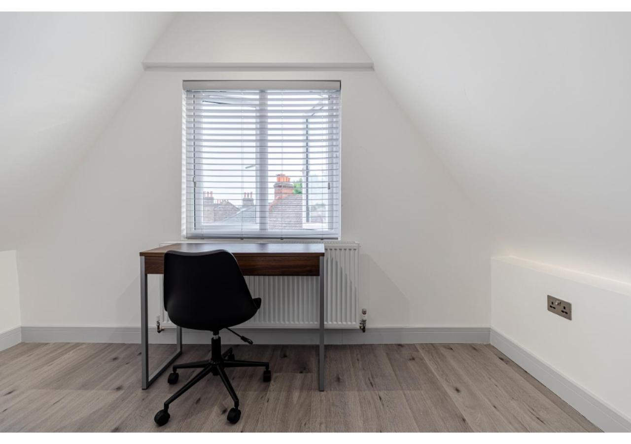Cozy And Stylish 2 Bedroom Flat In Greater Londra Esterno foto