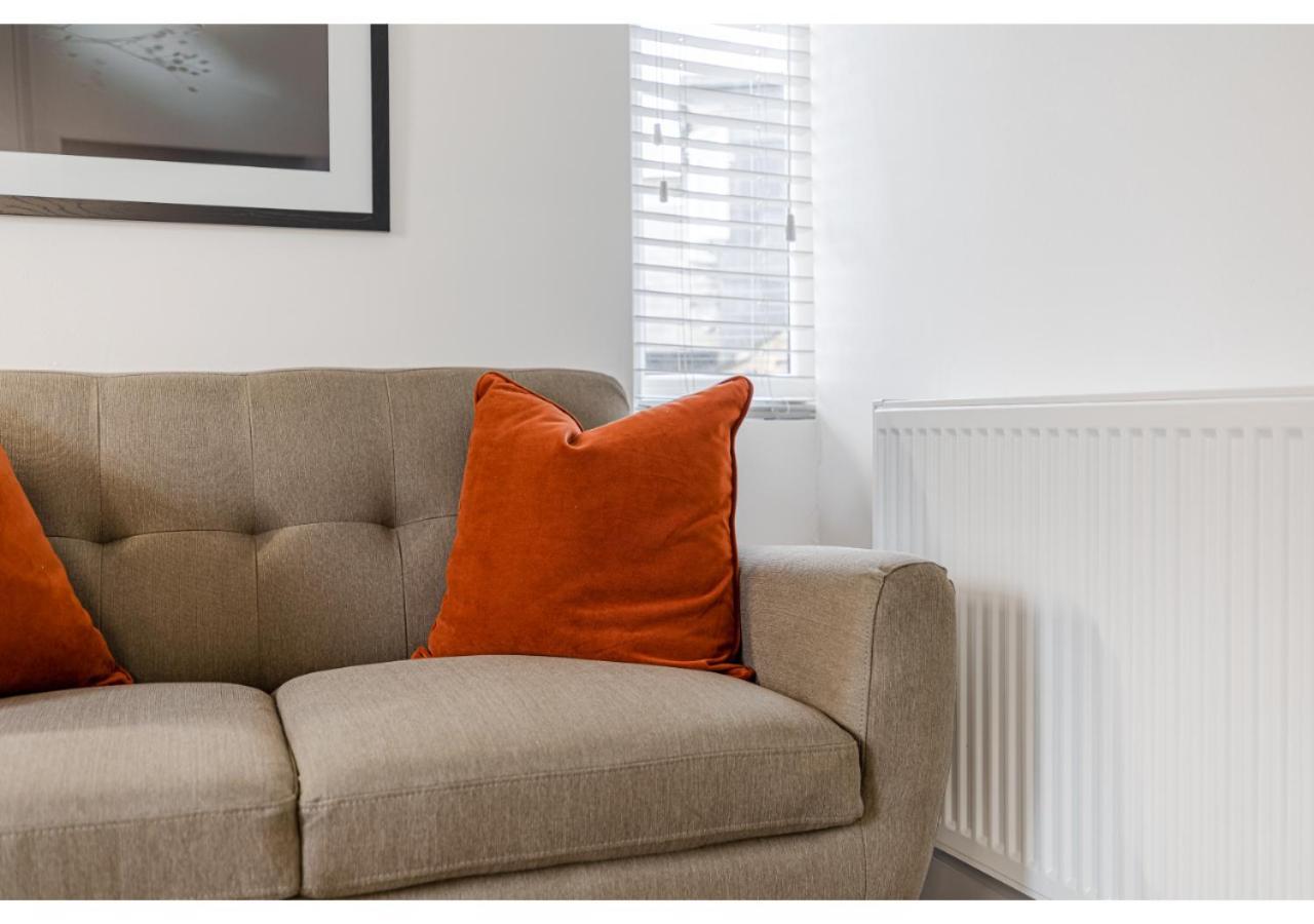 Cozy And Stylish 2 Bedroom Flat In Greater Londra Esterno foto